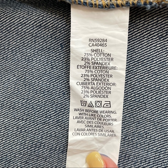 Children's Place jean jacket.  Size 10/12. - Picture 4 of 4